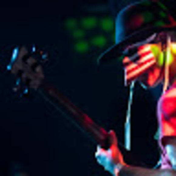 Meet your Posher, Derek - Picture 1 of 1